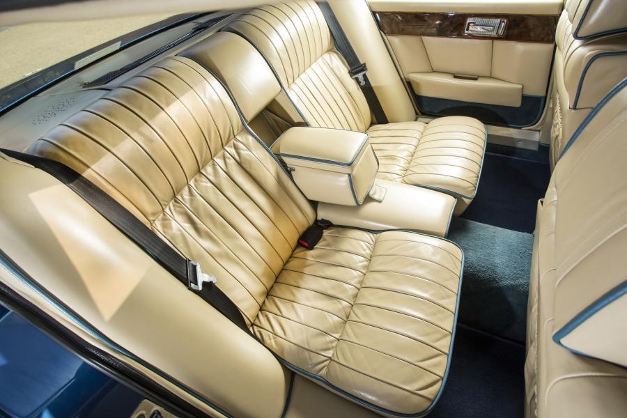 Интерьер Aston Martin Lagonda 1978 года  (UK) (фото 17 из 19)